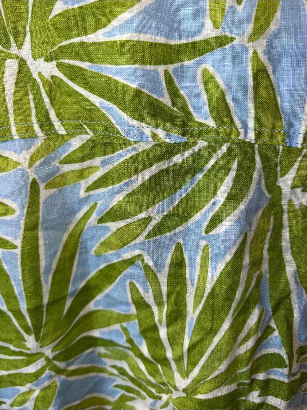 Blue and Green Palm-Print 100% Linen Button-Front Shirt - Picture 8 of 8